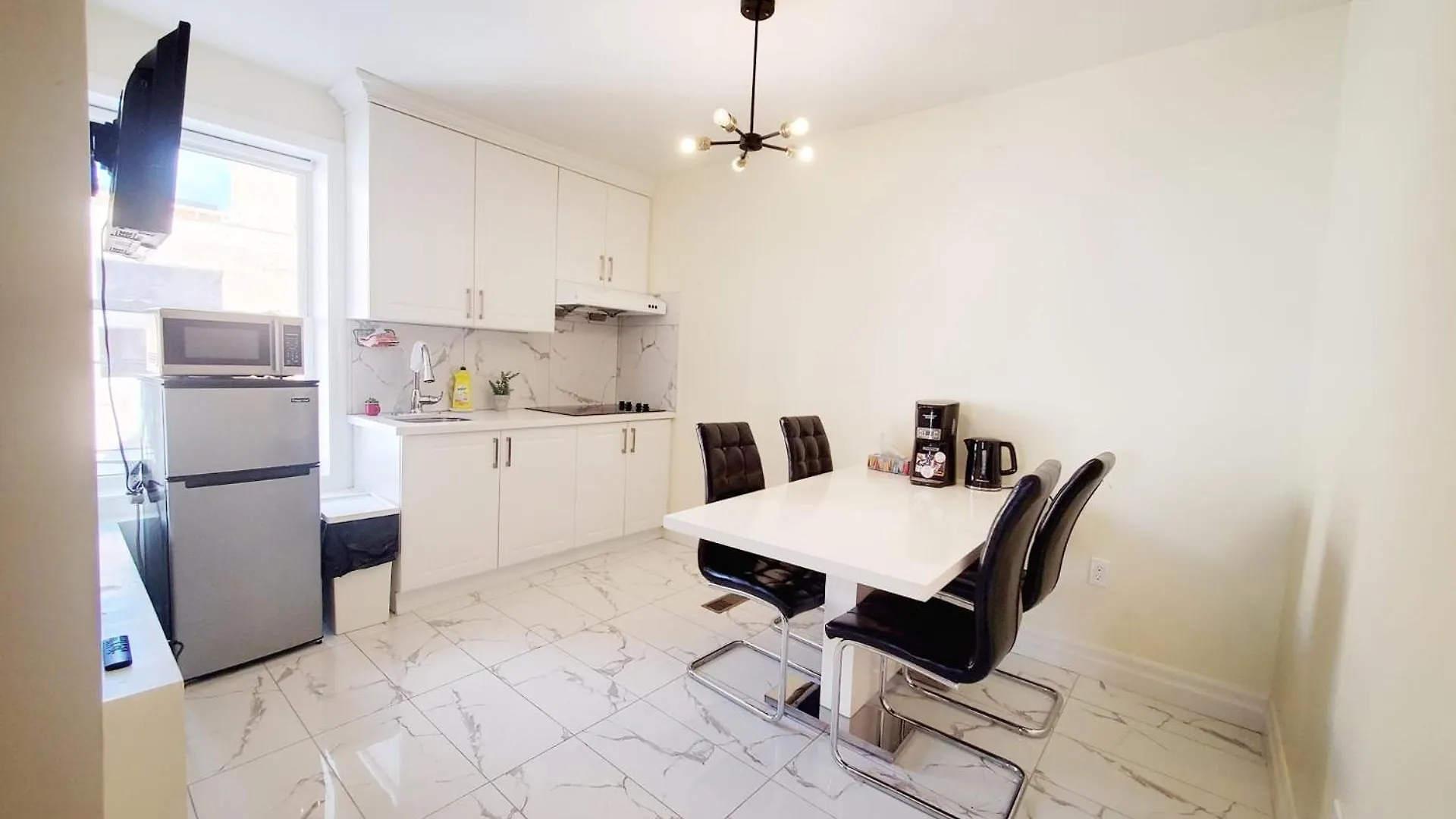 Apartment Trinity Bellwood Suites Downtown Toronto