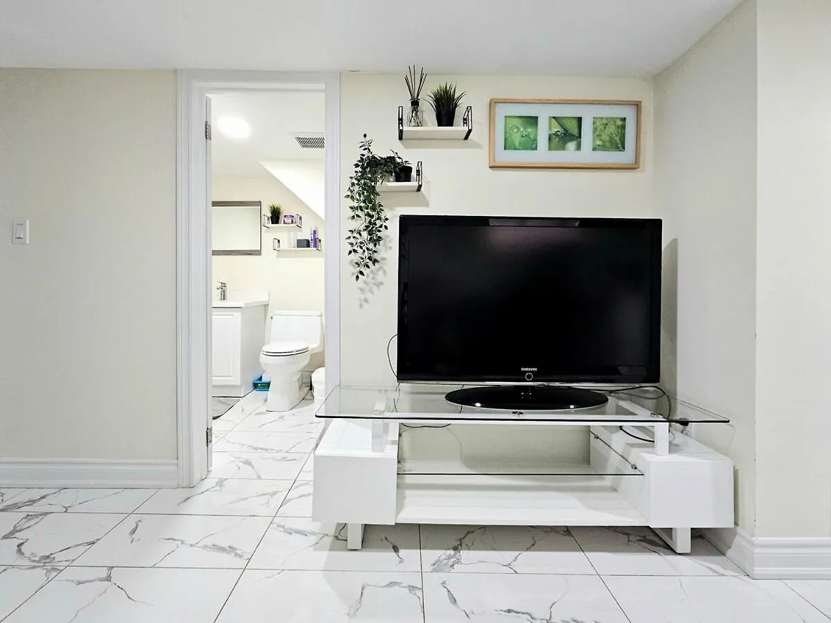 Apartment Trinity Bellwood Suites Downtown Toronto Canada