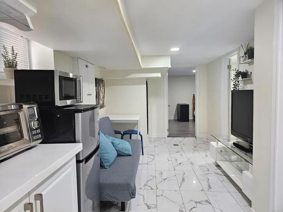 Trinity Bellwood Suites Downtown Toronto Apartment