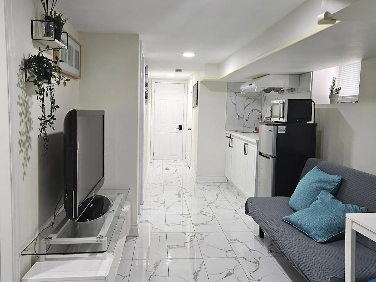 Trinity Bellwood Suites Downtown Toronto Apartment