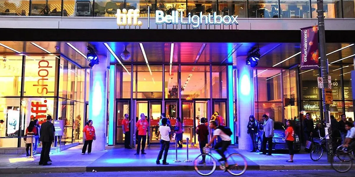Trinity Bellwood Suites Downtown Toronto Apartment