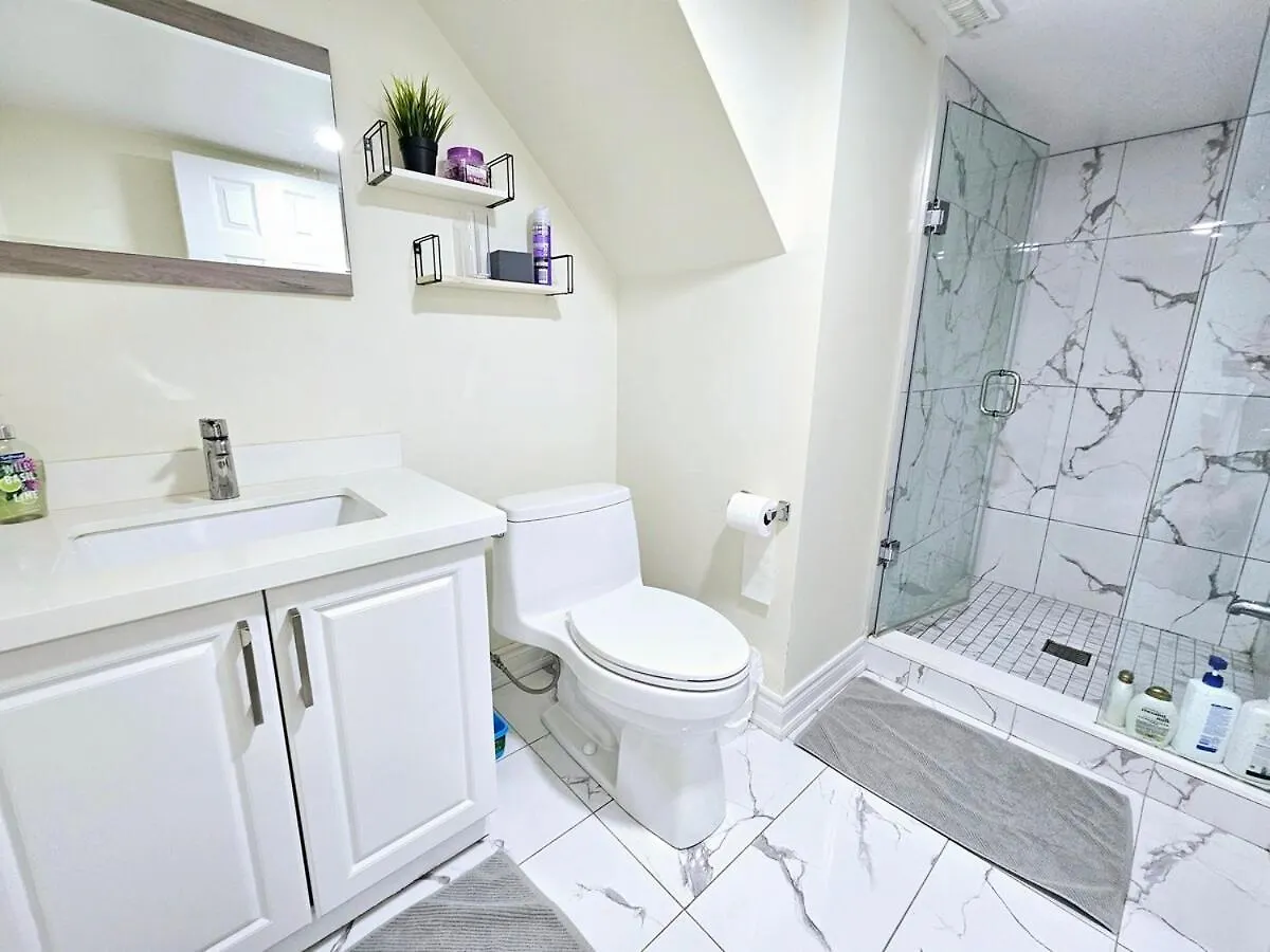Apartment Trinity Bellwood Suites Downtown Toronto