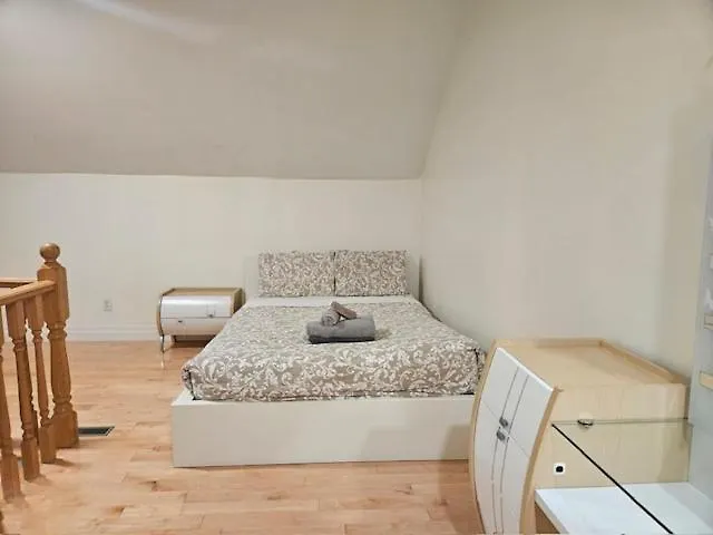 Apartment Trinity Bellwood Suites Downtown Toronto Canada